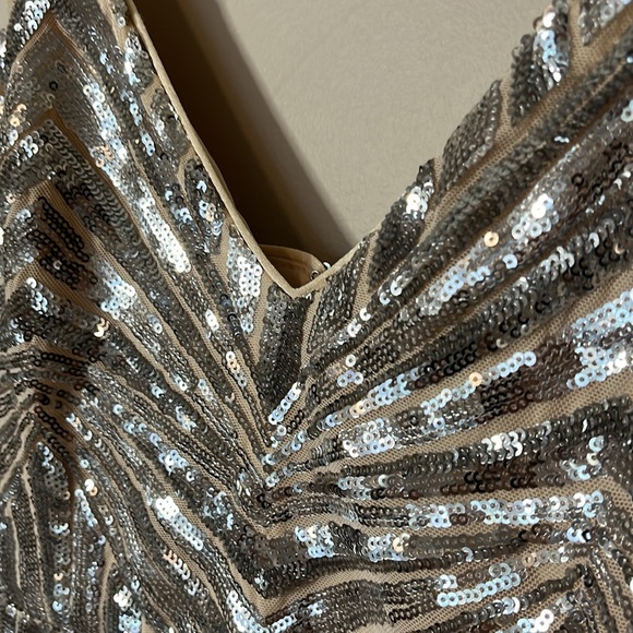 Lulus Dazzling Moments Silver Sequin Bodycon Midi Dress Small NYE Bachelorette - Picture 2 of 7